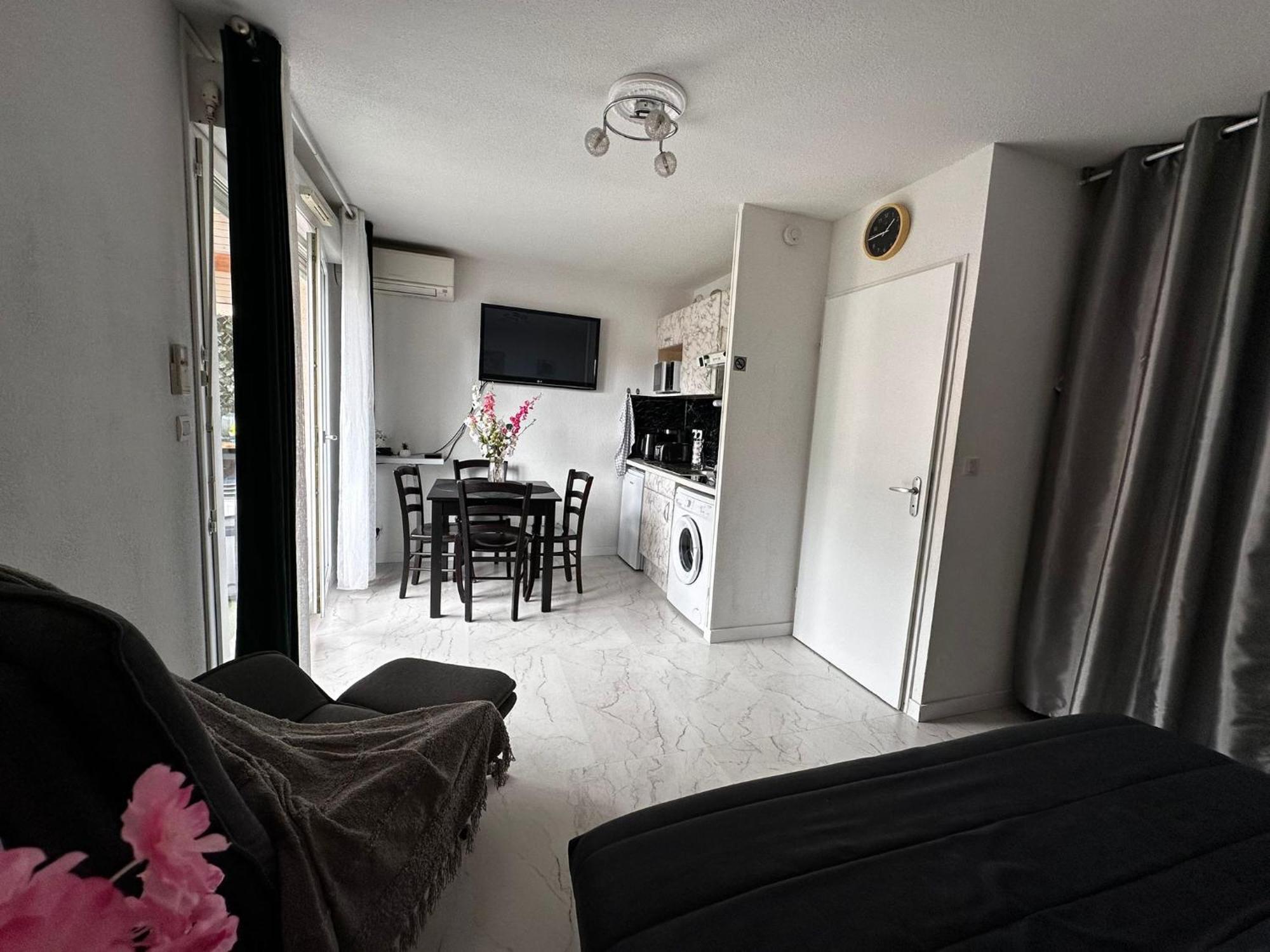 Ararat Apartamento Lourdes Exterior foto
