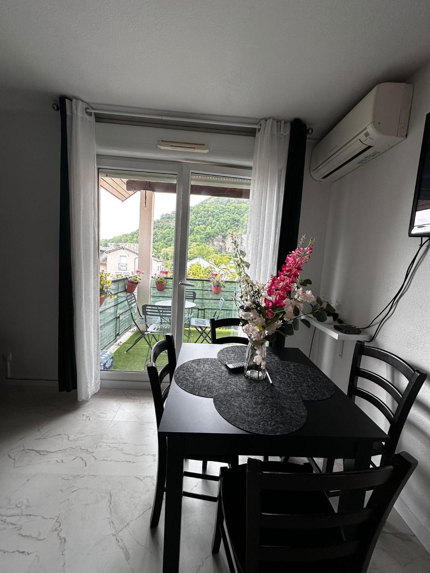 Ararat Apartamento Lourdes Exterior foto